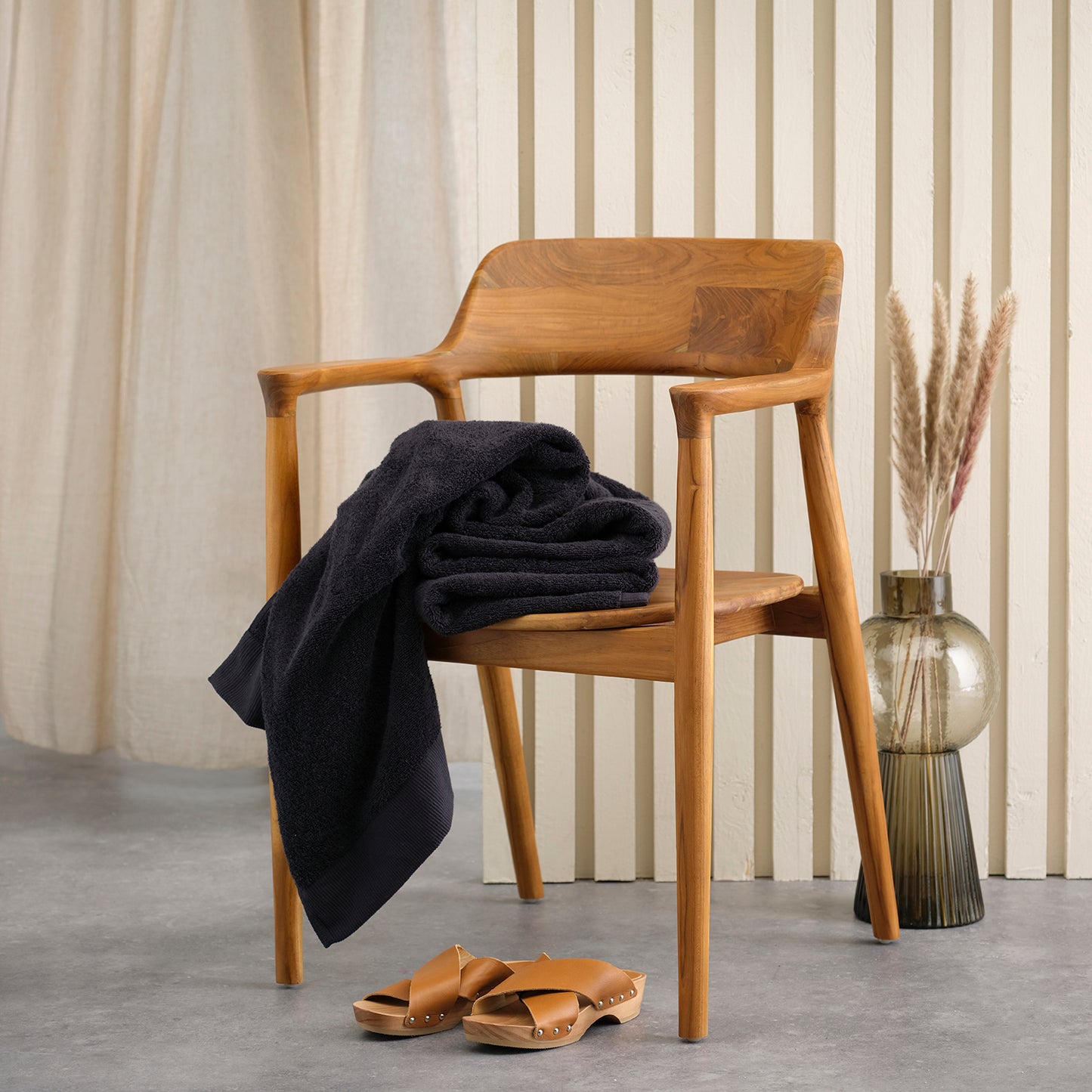 Weekend badlaken zwart