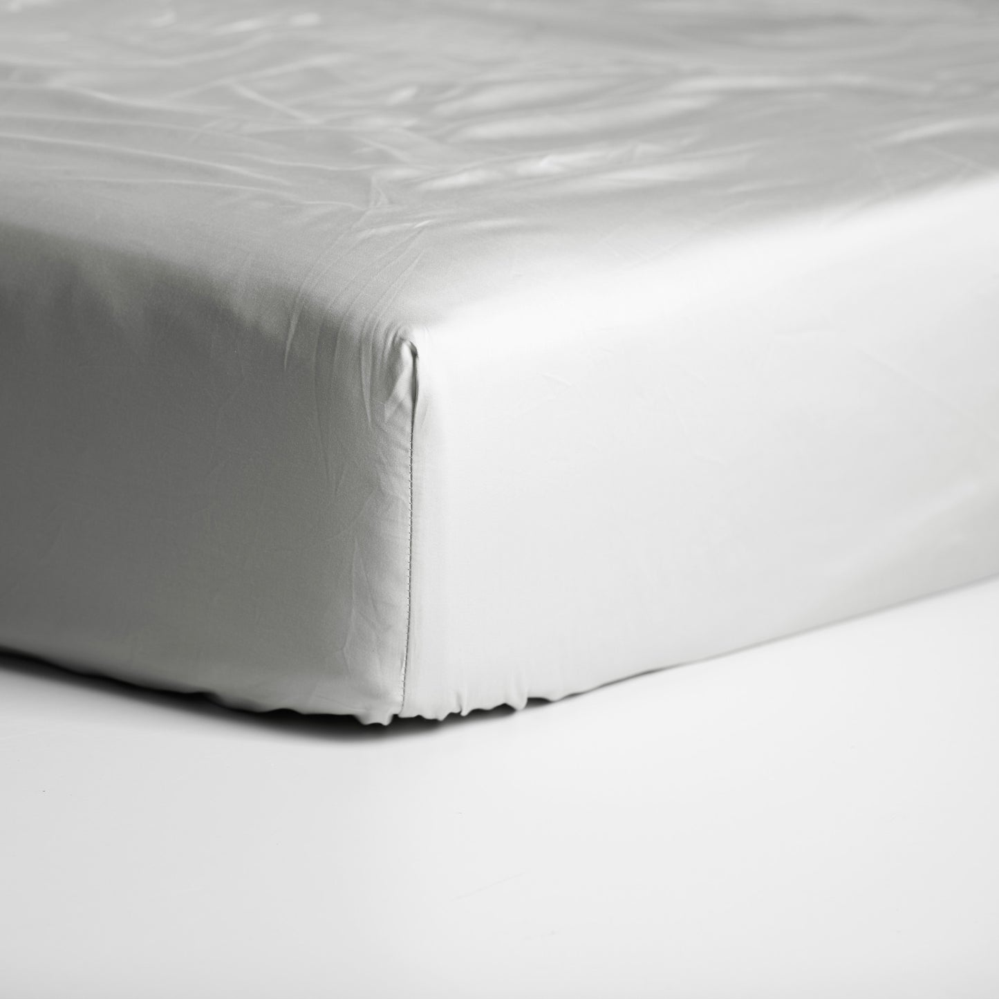 Sundays hoeslaken hoge hoek katoen-satijn lichtgrijs