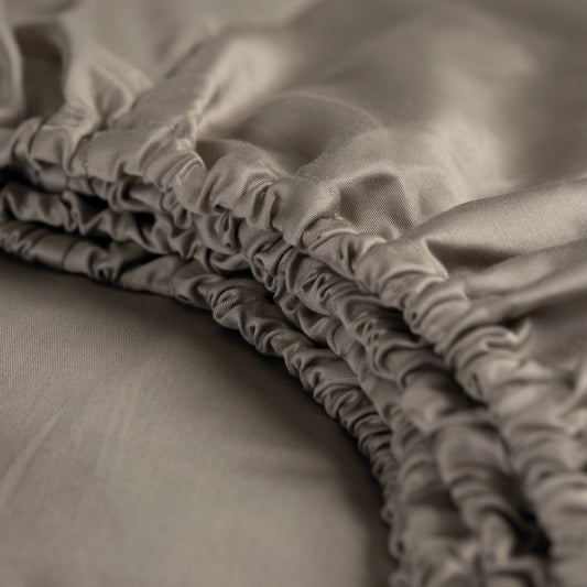 Sundays hoeslaken katoen-satijn taupe